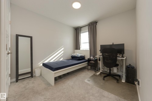 9943 227 Street Nw, Edmonton, AB - Indoor