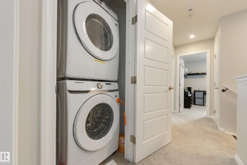 9943 227 Street Nw, Edmonton, AB - Indoor Photo Showing Laundry Room
