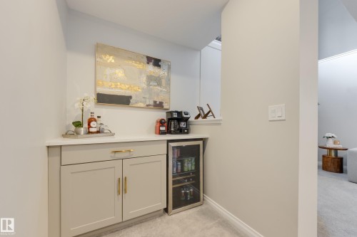 9943 227 Street Nw, Edmonton, AB - Indoor Photo Showing Other Room