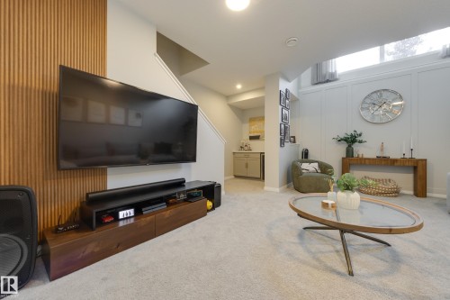 9943 227 Street Nw, Edmonton, AB - Indoor