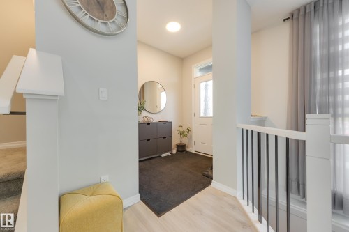 9943 227 Street Nw, Edmonton, AB - Indoor Photo Showing Other Room