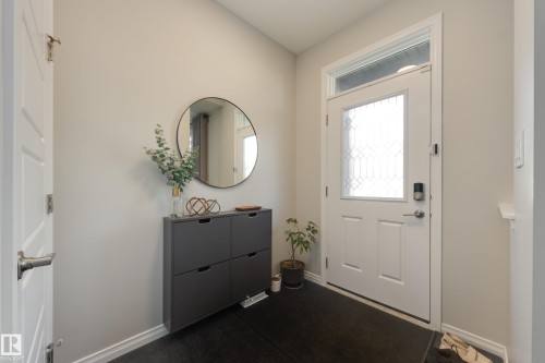 9943 227 Street Nw, Edmonton, AB - Indoor Photo Showing Other Room