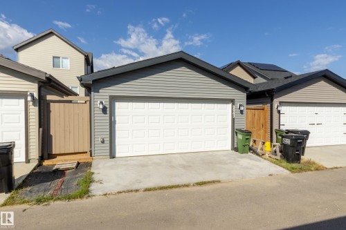 9943 227 Street Nw, Edmonton, AB - Outdoor