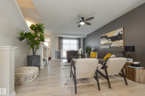 9943 227 Street Nw, Edmonton, AB - Indoor