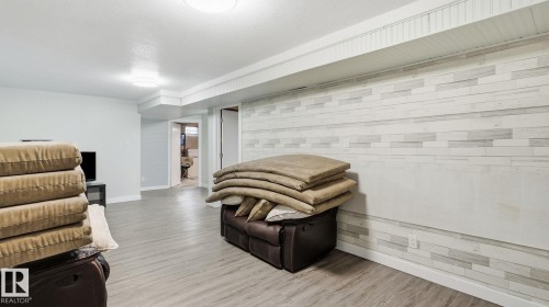 493 Kirkness Road Nw, Edmonton, AB - Indoor