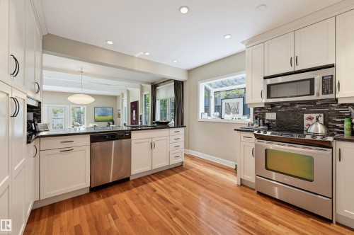10308 134 Street Nw, Edmonton, AB - Indoor Photo Showing Kitchen