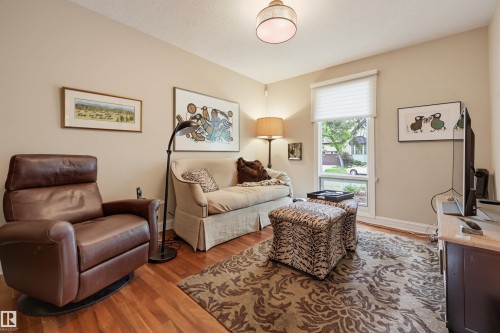 10308 134 Street Nw, Edmonton, AB - Indoor Photo Showing Living Room