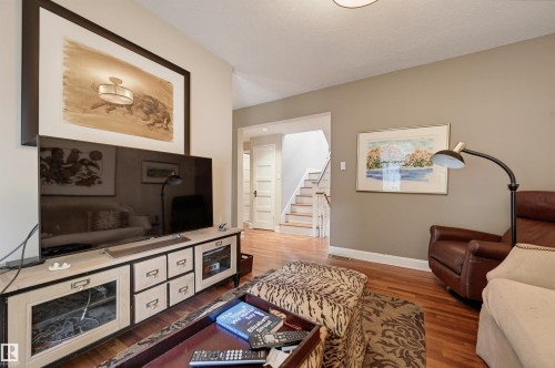 10308 134 Street Nw, Edmonton, AB - Indoor Photo Showing Living Room