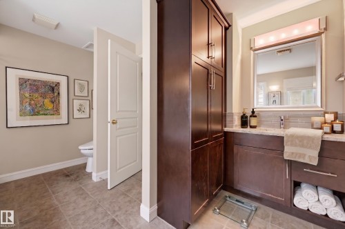 10308 134 Street Nw, Edmonton, AB - Indoor