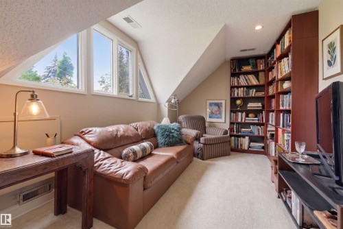 10308 134 Street Nw, Edmonton, AB - Indoor Photo Showing Other Room