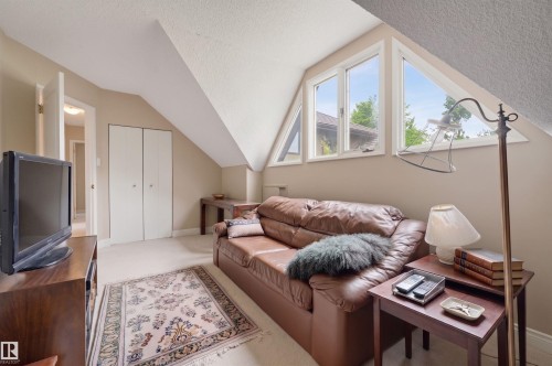 10308 134 Street Nw, Edmonton, AB - Indoor