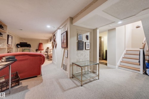 10308 134 Street Nw, Edmonton, AB - Indoor