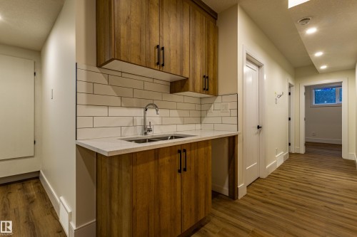 5139 123 Street Nw, Edmonton, AB 