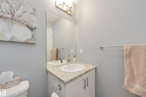 22123 88 Avenue Nw, Edmonton, AB - Indoor Photo Showing Bathroom