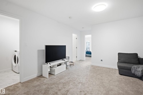 3877 Chrustawka Place Sw, Edmonton, AB - Indoor
