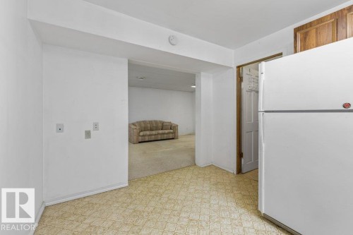 2 Mill Drive, St. Albert, AB - Indoor Photo Showing Other Room