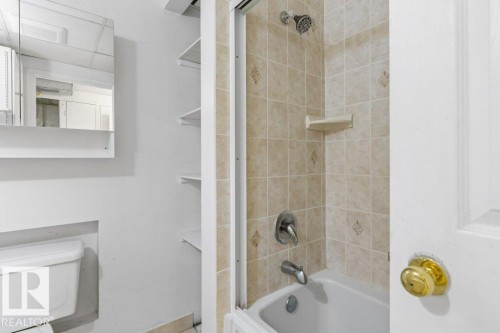 2 Mill Drive, St. Albert, AB - Indoor Photo Showing Bathroom