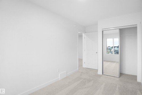 19446 22A Avenue Nw, Edmonton, AB - Indoor Photo Showing Other Room