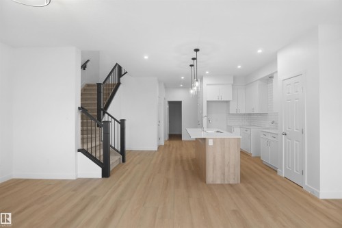 19446 22A Avenue Nw, Edmonton, AB - Indoor Photo Showing Kitchen