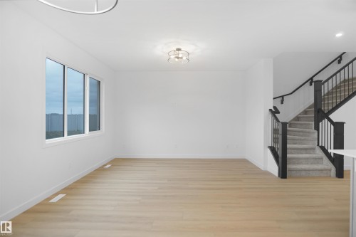 19446 22A Avenue Nw, Edmonton, AB - Indoor Photo Showing Other Room