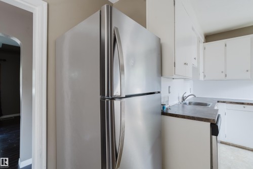 12811 117 Avenue Nw, Edmonton, AB - Indoor Photo Showing Kitchen
