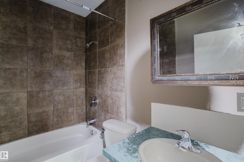 12811 117 Avenue Nw, Edmonton, AB - Indoor Photo Showing Bathroom