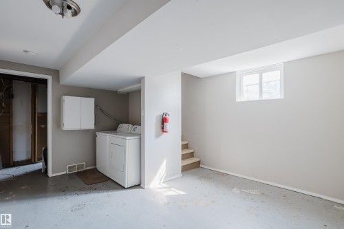 12811 117 Avenue Nw, Edmonton, AB - Indoor Photo Showing Laundry Room
