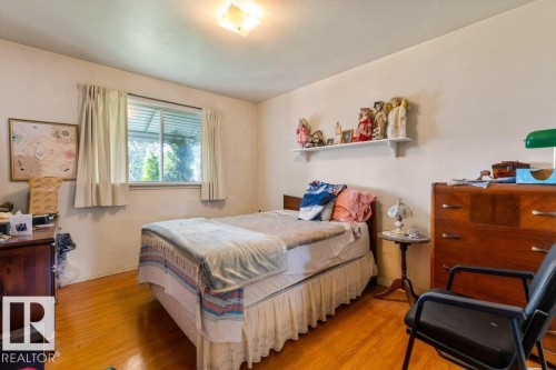 10731 148 Street Nw, Edmonton, AB - Indoor Photo Showing Bedroom