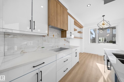 8512 Mayday Run Sw, Edmonton, AB - Indoor Photo Showing Kitchen