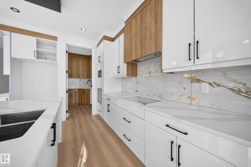 8512 Mayday Run Sw, Edmonton, AB - Indoor Photo Showing Kitchen