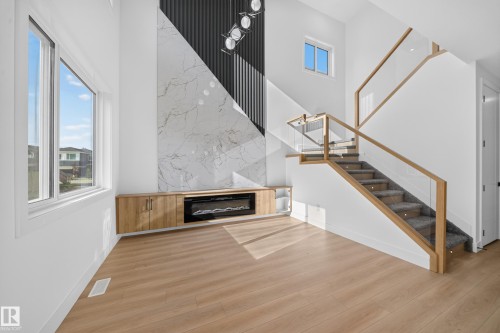 8512 Mayday Run Sw, Edmonton, AB - Indoor Photo Showing Other Room