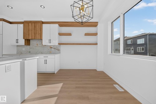 8512 Mayday Run Sw, Edmonton, AB - Indoor Photo Showing Kitchen