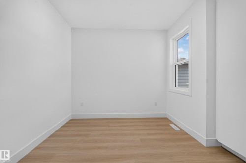 8512 Mayday Run Sw, Edmonton, AB - Indoor Photo Showing Other Room