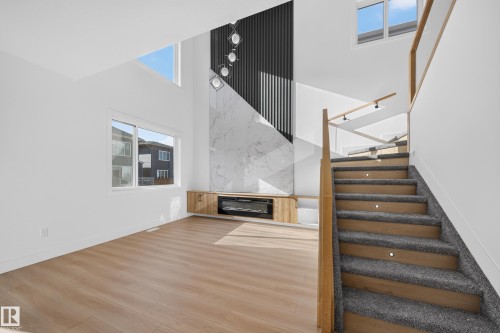 8512 Mayday Run Sw, Edmonton, AB - Indoor Photo Showing Other Room