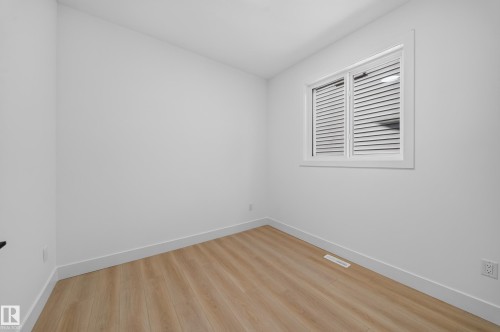 8512 Mayday Run Sw, Edmonton, AB - Indoor Photo Showing Other Room