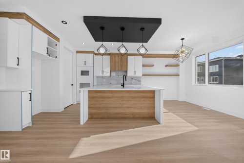 8512 Mayday Run Sw, Edmonton, AB - Indoor Photo Showing Kitchen