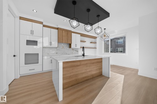 8512 Mayday Run Sw, Edmonton, AB - Indoor Photo Showing Kitchen