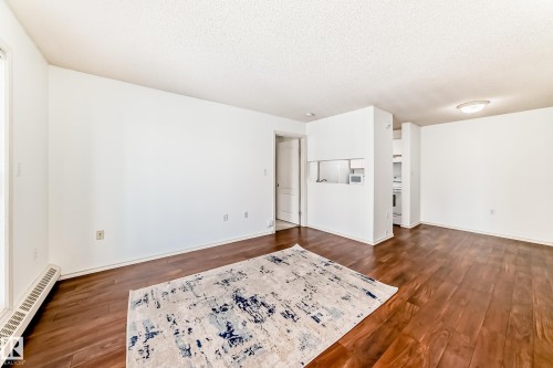 #320 9620 174 St Nw, Edmonton, AB - Indoor Photo Showing Other Room