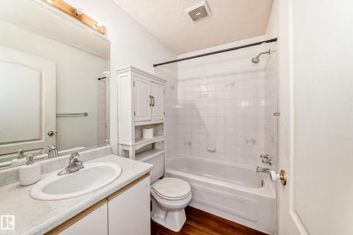 #320 9620 174 St Nw, Edmonton, AB - Indoor Photo Showing Bathroom