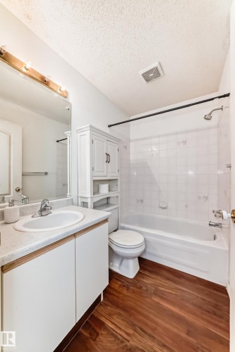 #320 9620 174 St Nw, Edmonton, AB - Indoor Photo Showing Bathroom