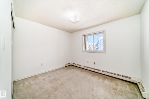 #320 9620 174 St Nw, Edmonton, AB - Indoor Photo Showing Other Room