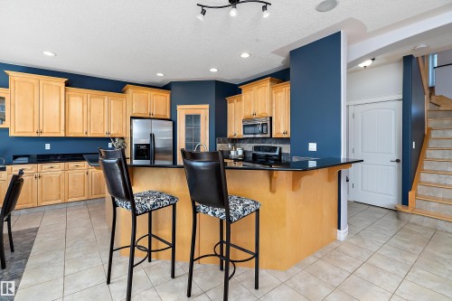 17807 111 Street Nw, Edmonton, AB - Indoor Photo Showing Kitchen