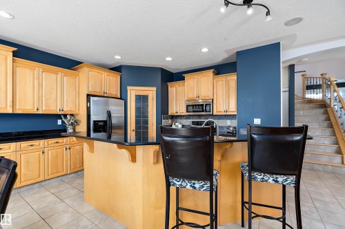 17807 111 Street Nw, Edmonton, AB - Indoor Photo Showing Kitchen