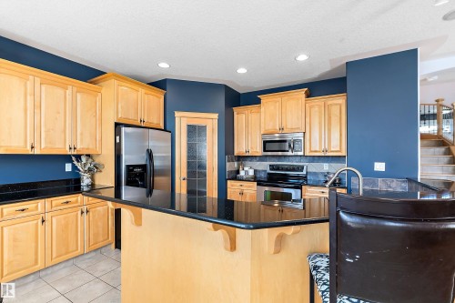 17807 111 Street Nw, Edmonton, AB - Indoor Photo Showing Kitchen