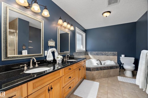 17807 111 Street Nw, Edmonton, AB - Indoor Photo Showing Bathroom