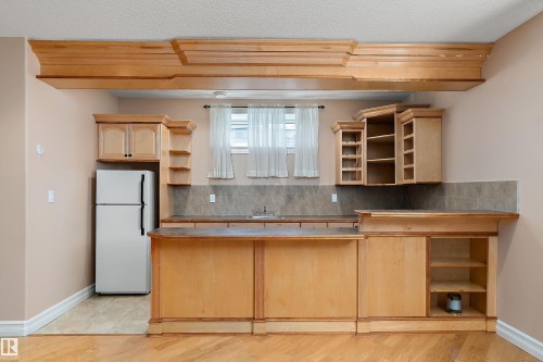 17807 111 Street Nw, Edmonton, AB - Indoor Photo Showing Kitchen