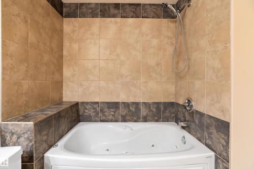 17807 111 Street Nw, Edmonton, AB - Indoor Photo Showing Bathroom