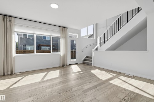 3249 Dixon Way Sw, Edmonton, AB - Indoor