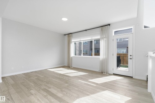 3249 Dixon Way Sw, Edmonton, AB - Indoor Photo Showing Other Room