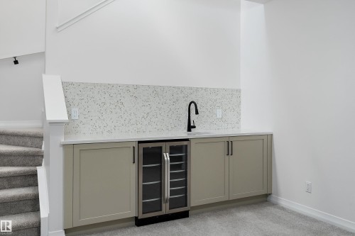 3249 Dixon Way Sw, Edmonton, AB - Indoor Photo Showing Other Room